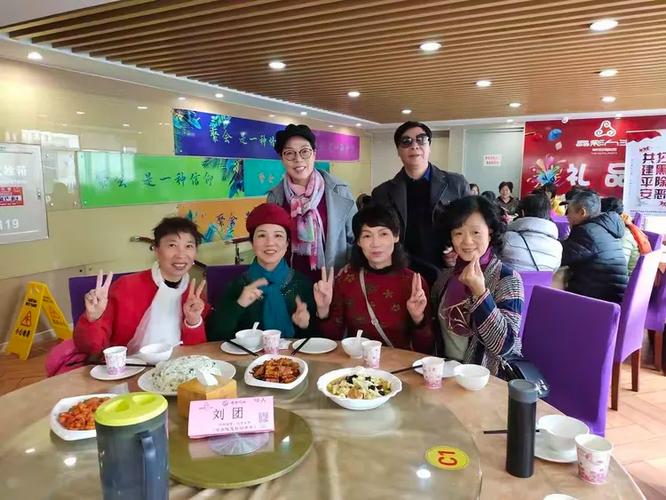 奉贤"醉美枫叶"人潮涌动,今秋晶彩"枫杉共舞"岂容错过! 晶彩聚会度假